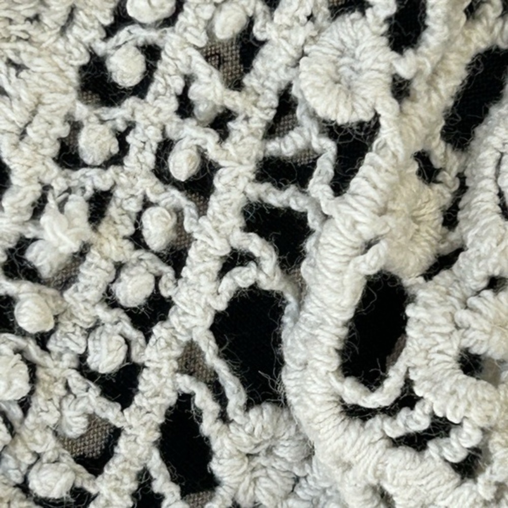 Peridot sleeveless, crochet, overlay top - Picture 3 of 10